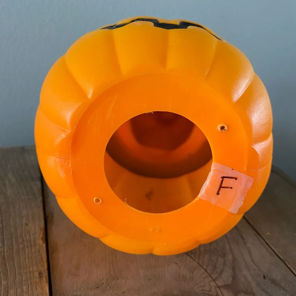 Vintage Empire Halloween Pumpkin Plastic Mold 1995 🎃
